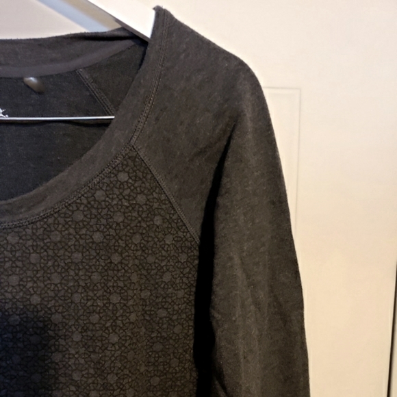 Danskin Charcoal Grey  Sweater Crew Neck Long Sleeve Side Pockets Woman Med NWOT - Picture 6 of 10